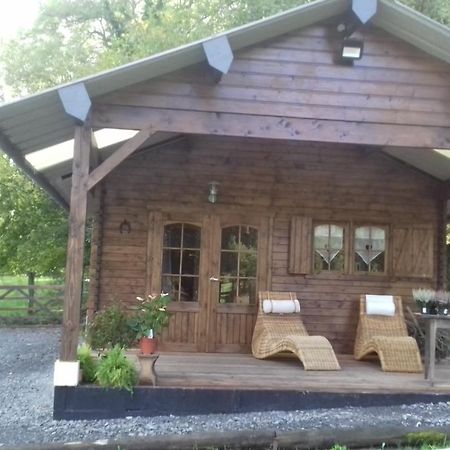Les Chevreuils Bed & Breakfast Saint-Sylvestre-de-Cormeilles Bagian luar foto
