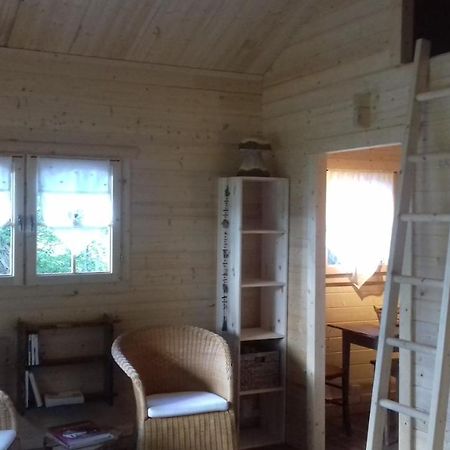 Les Chevreuils Bed & Breakfast Saint-Sylvestre-de-Cormeilles Bagian luar foto