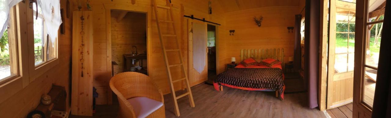 Les Chevreuils Bed & Breakfast Saint-Sylvestre-de-Cormeilles Bagian luar foto